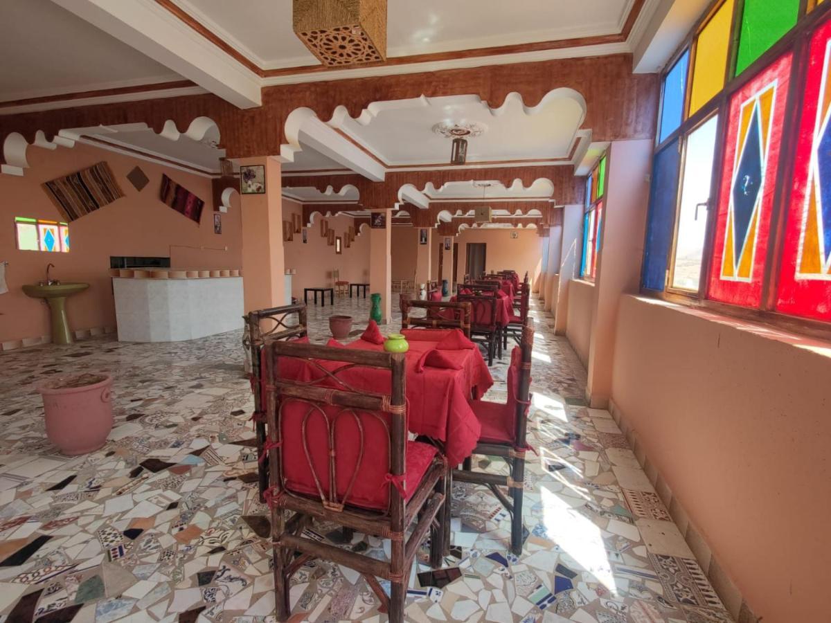 ホテル Auberge Restaurant Targa タリオウイネ エクステリア 写真